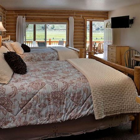 Redfish Riverside Inn Stanley Dış mekan fotoğraf