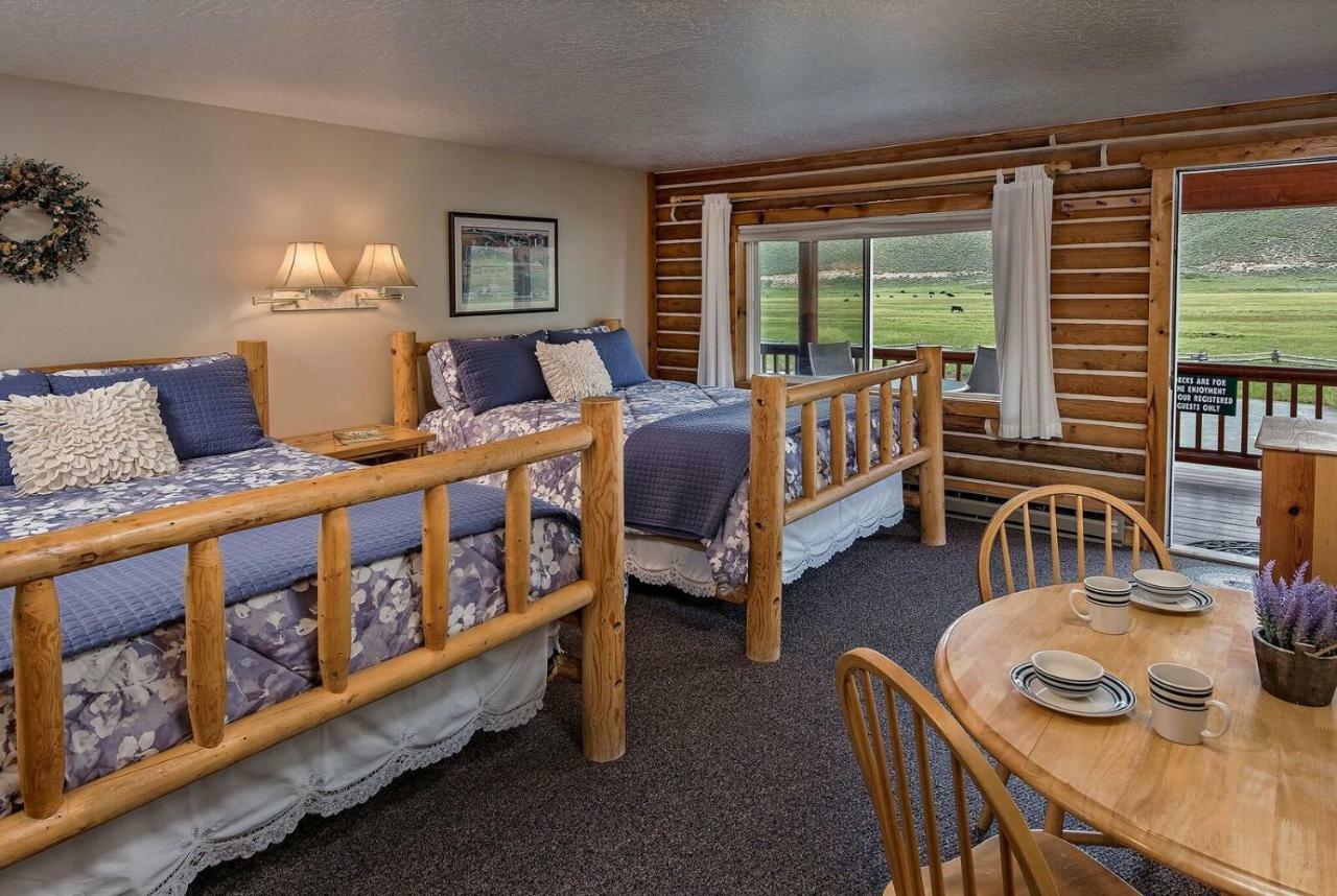Redfish Riverside Inn Stanley Dış mekan fotoğraf